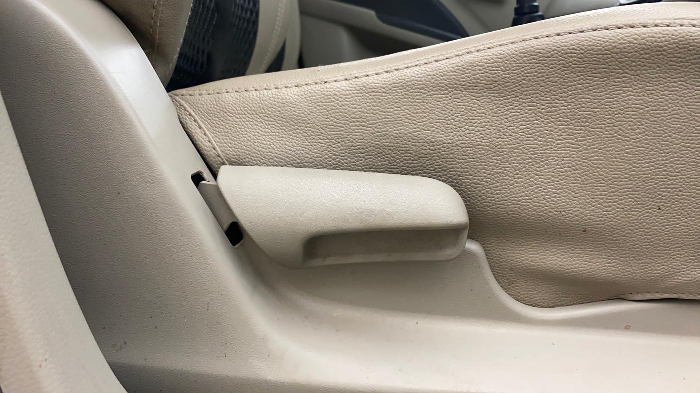 2015 Maruti Celerio VXI, Petrol, Manual, 70,000 km, Driver Side Adjustment Panel