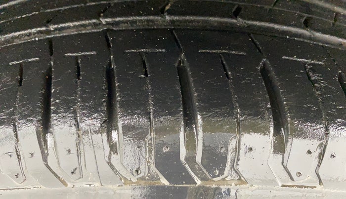 2019 Hyundai Verna 1.6 VTVT SX, Petrol, Manual, 25,310 km, Left Front Tyre Tread