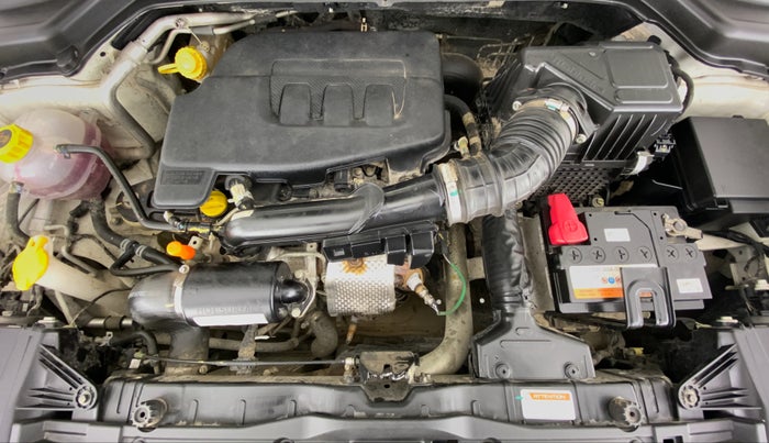 2020 Mahindra XUV300 1.2 W6 MT, Petrol, Manual, 22,100 km, Open Bonet