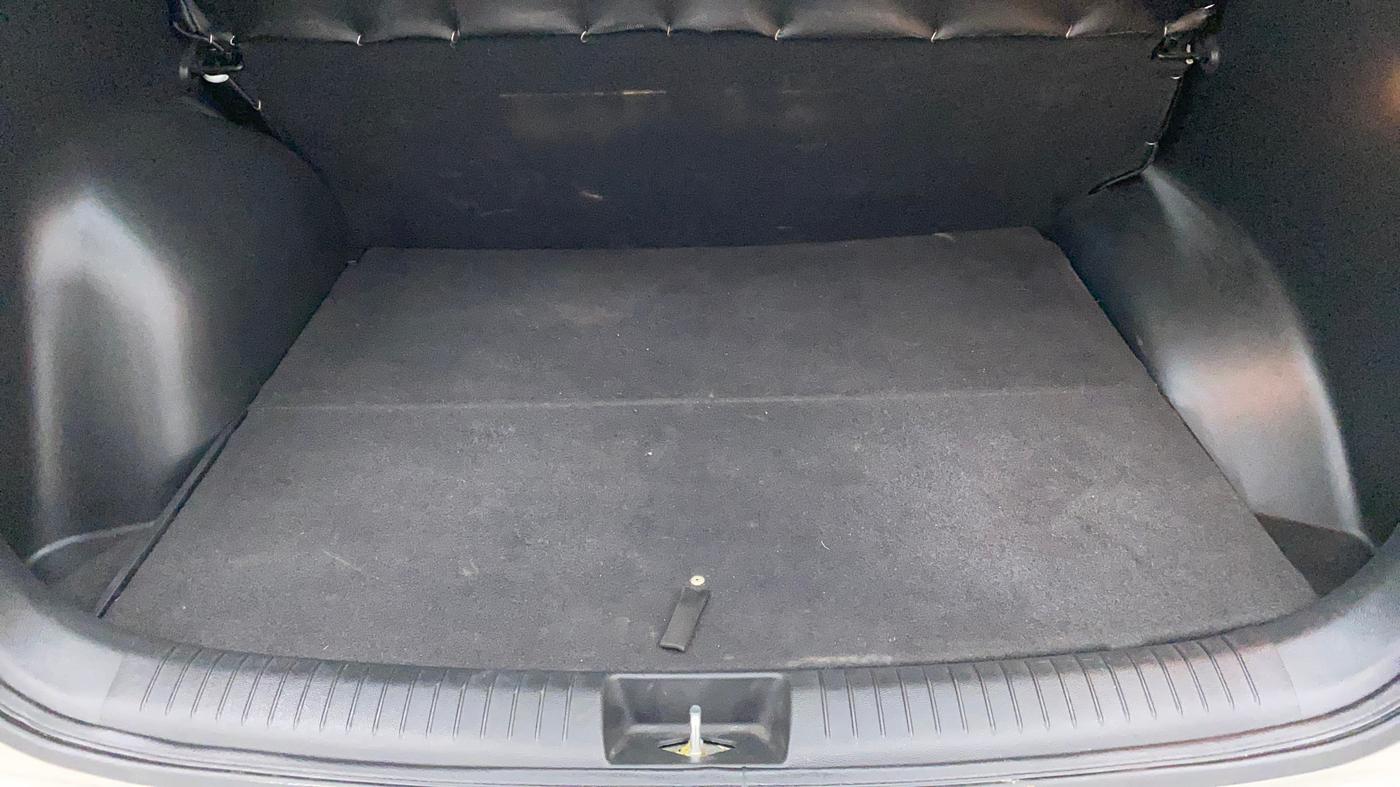2017 Hyundai Creta E PLUS 1.6 PETROL, Petrol, Manual, 38,056 km, Boot Inside