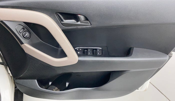 2017 Hyundai Creta E PLUS 1.6 PETROL, Petrol, Manual, 38,056 km, Driver Side Door Panels Control