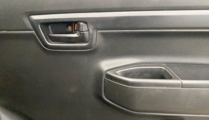 2020 Maruti S PRESSO VXI+, Petrol, Manual, 97,722 km, Driver Side Door Panels Control