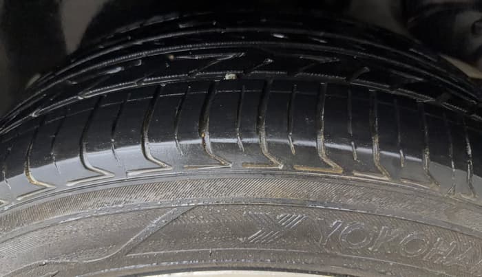 2017 Hyundai Creta E PLUS 1.6 PETROL, Petrol, Manual, 61,660 km, Left Rear Tyre Tread