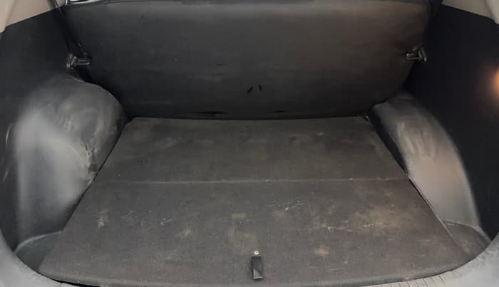 2017 Hyundai Creta E PLUS 1.6 PETROL, Petrol, Manual, 61,660 km, Boot Inside