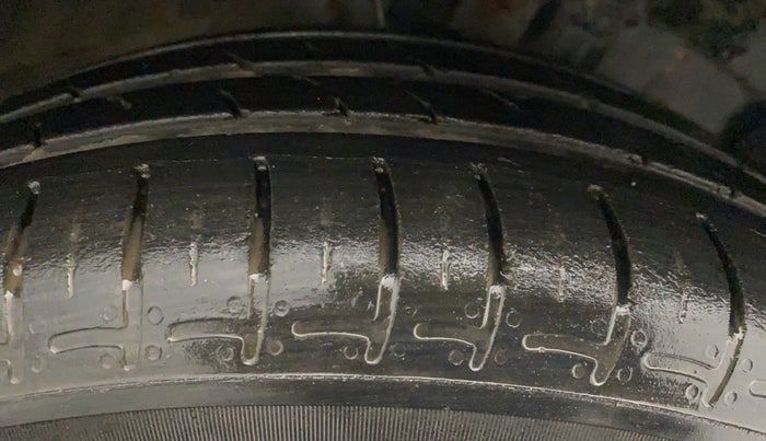 2021 Hyundai AURA S 1.2 CNG, CNG, Manual, 30,501 km, Right Rear Tyre Tread