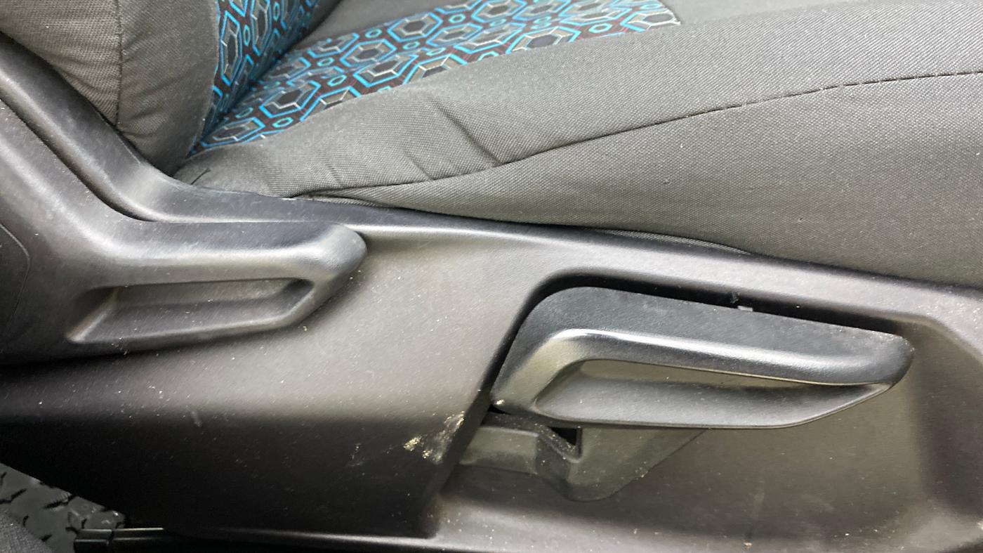 2022 Tata NEXON XZ PLUS (PREMIUM) PETROL, Petrol, Manual, 80,184 km, Driver Side Adjustment Panel