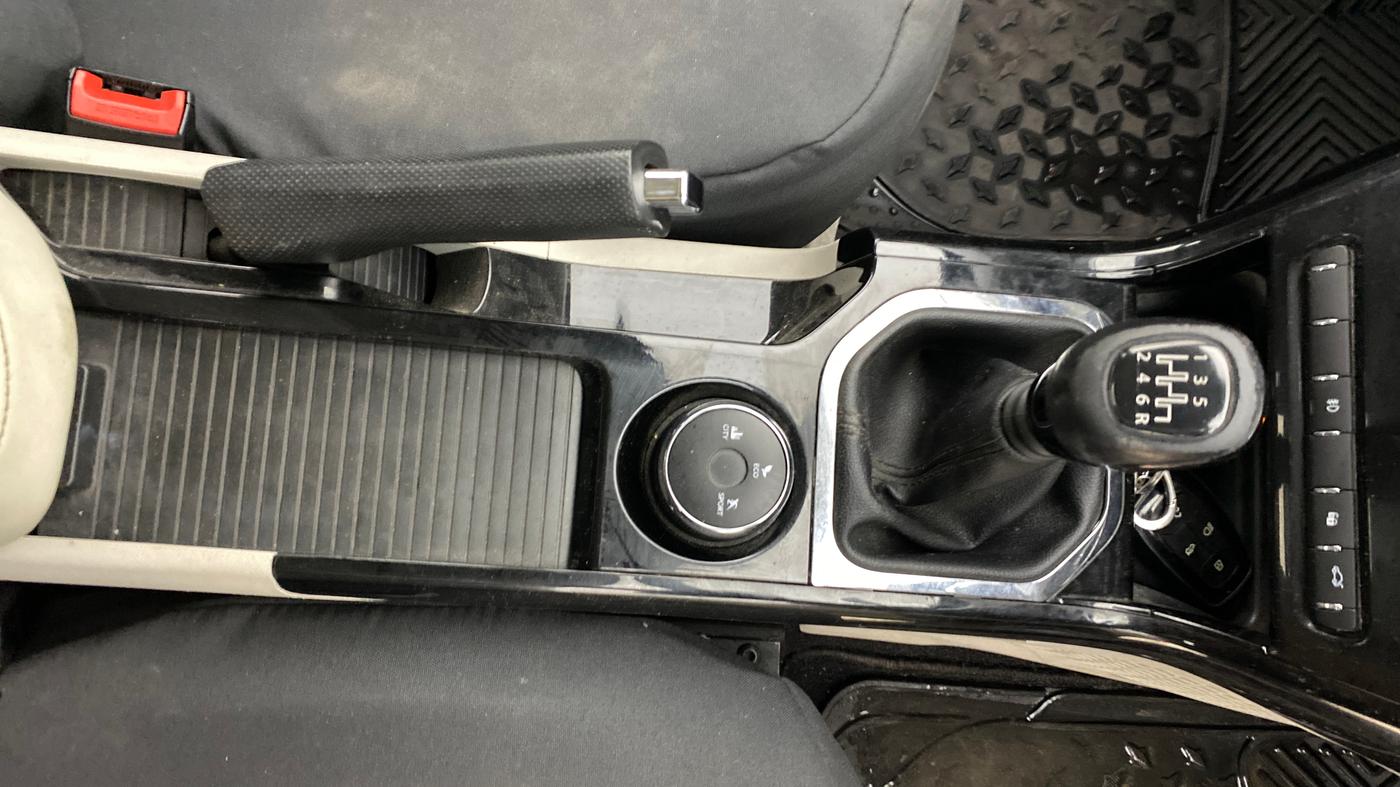 2022 Tata NEXON XZ PLUS (PREMIUM) PETROL, Petrol, Manual, 80,184 km, Gear Lever