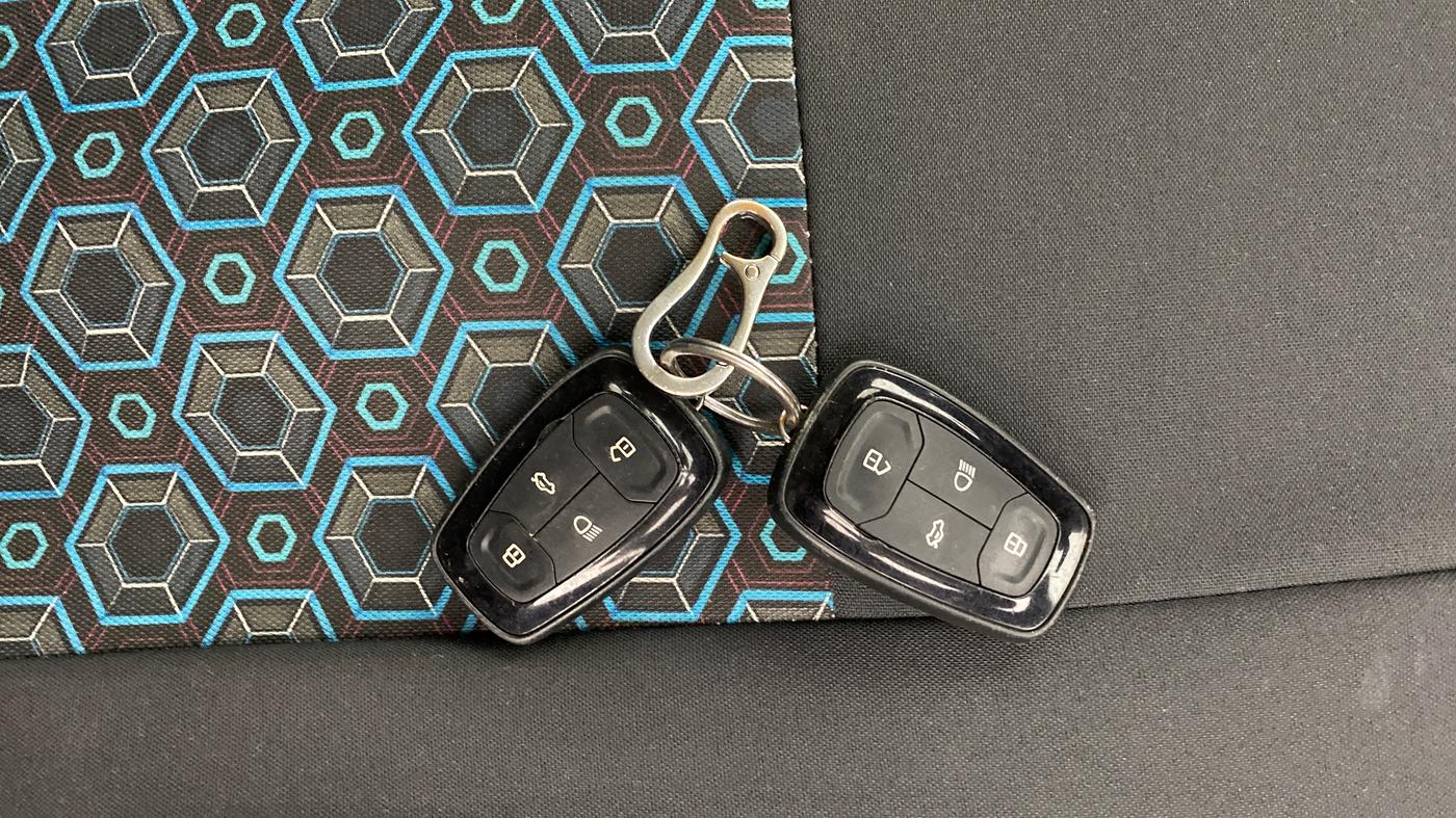 2022 Tata NEXON XZ PLUS (PREMIUM) PETROL, Petrol, Manual, 80,184 km, Key Close Up
