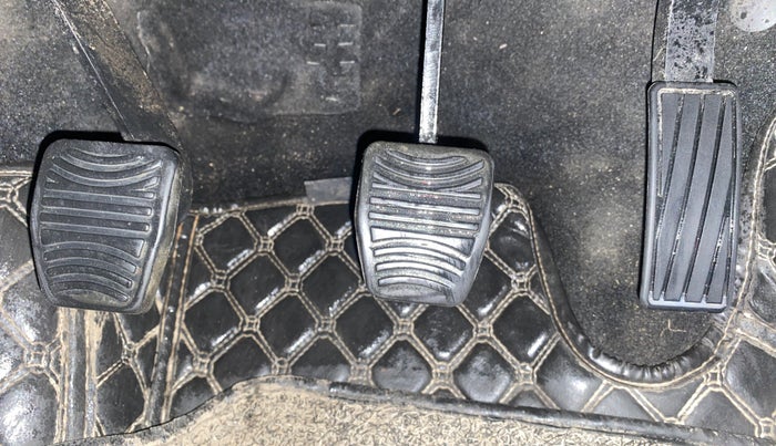 2022 Mahindra XUV700 AX 7 D MT 7 STR, Diesel, Manual, 46,340 km, Pedals