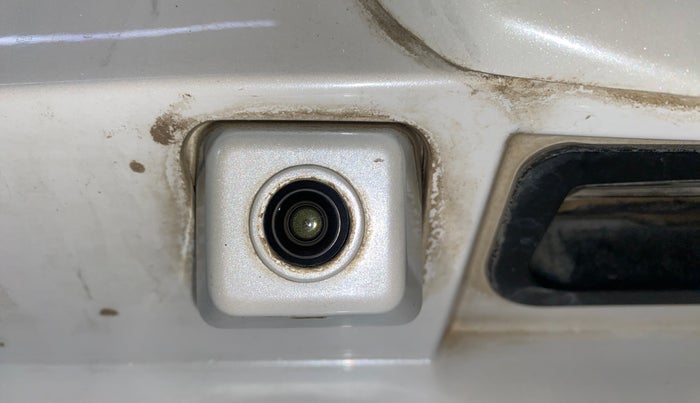 2022 Mahindra XUV700 AX 7 D MT 7 STR, Diesel, Manual, 46,340 km, Parking Camera