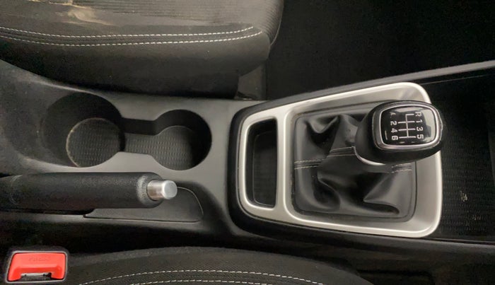 2022 Hyundai VENUE SX 1.0 TURBO, Petrol, Manual, 18,765 km, Gear Lever