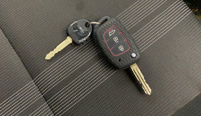 2022 Hyundai VENUE SX 1.0 TURBO, Petrol, Manual, 18,765 km, Key Close Up