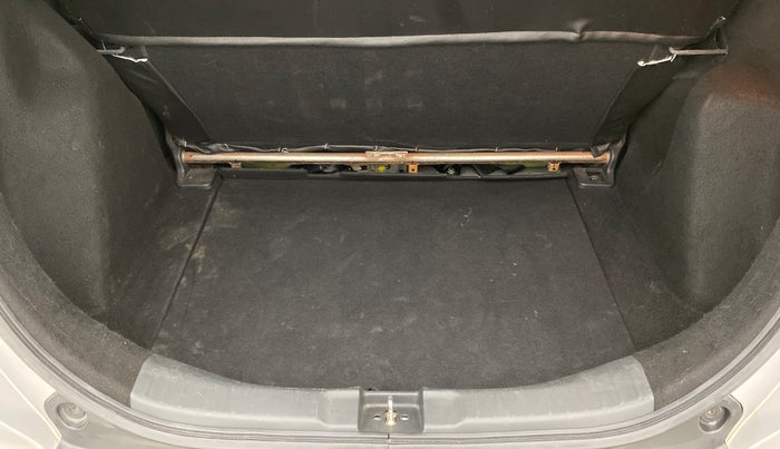 2018 Honda WR-V 1.5 i-DTEC VX MT, Diesel, Manual, 74,970 km, Boot Inside
