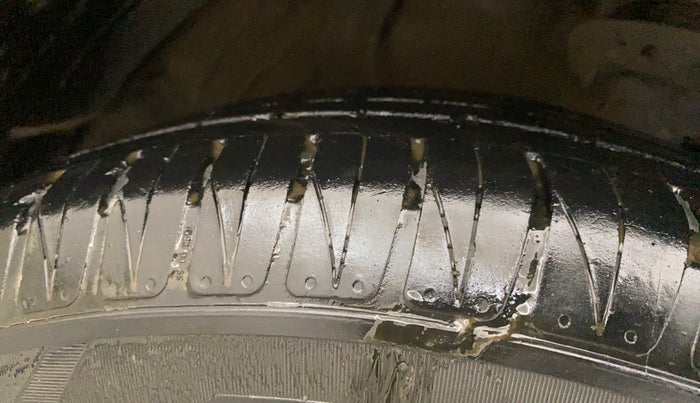 2022 KIA SONET HTX 1.5, Diesel, Manual, 65,068 km, Right Front Tyre Tread