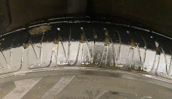 2022 KIA SONET HTX 1.5, Diesel, Manual, 65,068 km, Right Rear Tyre Tread