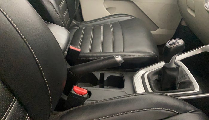 2022 KIA SONET HTX 1.5, Diesel, Manual, 65,068 km, Gear Lever