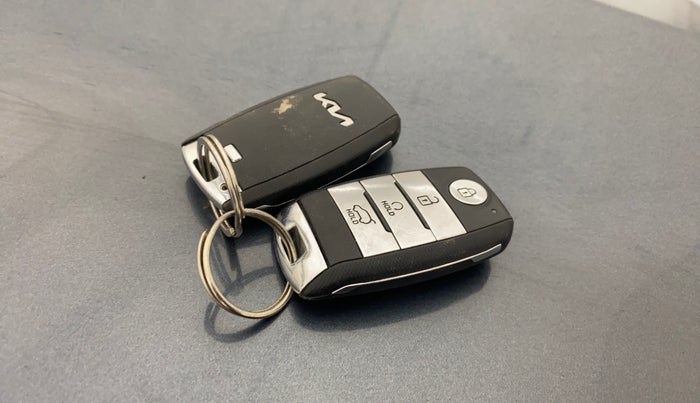 2022 KIA SONET HTX 1.5, Diesel, Manual, 65,068 km, Key Close Up