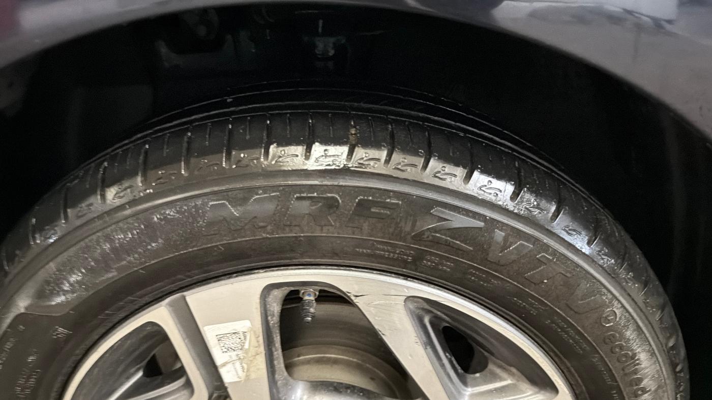 2024 Hyundai AURA SX PLUS 1.2 AMT, Petrol, Automatic, 16,842 km, Left Front Tyre Tread