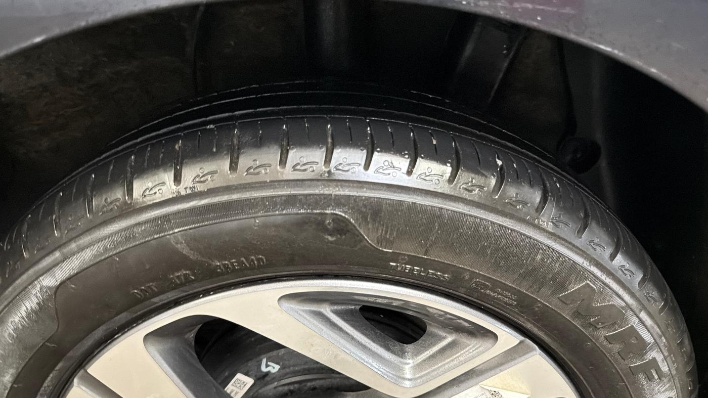 2024 Hyundai AURA SX PLUS 1.2 AMT, Petrol, Automatic, 16,842 km, Left Rear Tyre Tread