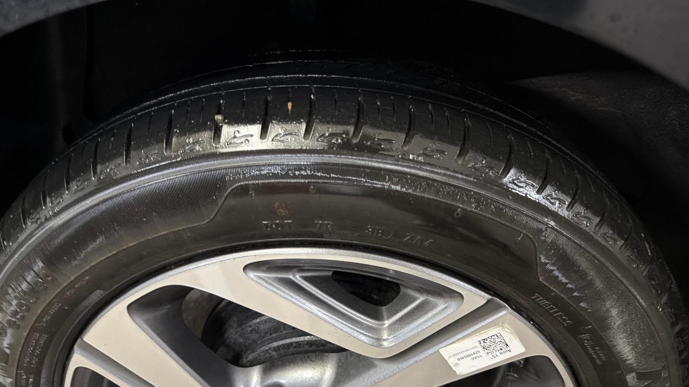 2024 Hyundai AURA SX PLUS 1.2 AMT, Petrol, Automatic, 16,842 km, Right Rear Tyre Tread