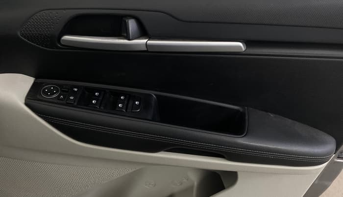 2022 KIA SONET HTX 1.0 IMT, Petrol, Manual, 85,337 km, Driver Side Door Panels Control