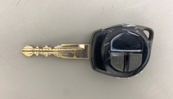 2016 Maruti Swift VXI, Petrol, Manual, 1,02,156 km, Key Close Up