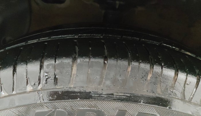 2015 Hyundai Grand i10 MAGNA 1.2 KAPPA VTVT, Petrol, Manual, 42,243 km, Left Front Tyre Tread