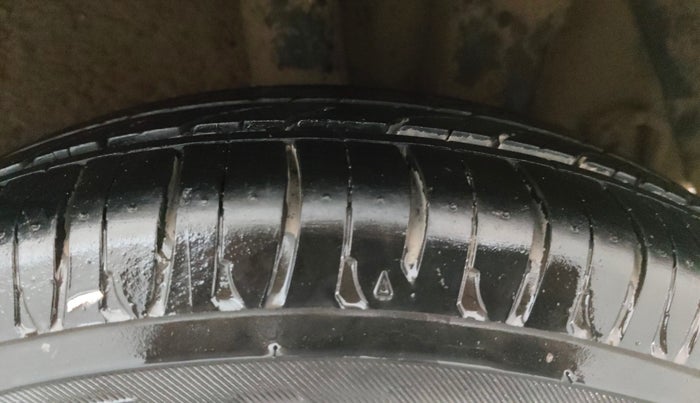 2015 Hyundai Grand i10 MAGNA 1.2 KAPPA VTVT, Petrol, Manual, 42,243 km, Left Rear Tyre Tread