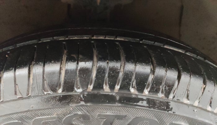 2015 Hyundai Grand i10 MAGNA 1.2 KAPPA VTVT, Petrol, Manual, 42,243 km, Right Front Tyre Tread