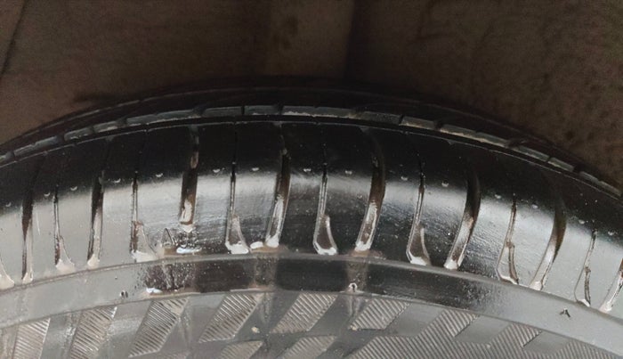 2015 Hyundai Grand i10 MAGNA 1.2 KAPPA VTVT, Petrol, Manual, 42,243 km, Right Rear Tyre Tread