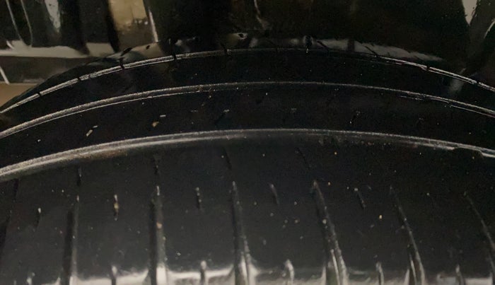 2020 Maruti Ertiga VXI AT SHVS, Petrol, Automatic, 53,131 km, Right Rear Tyre Tread