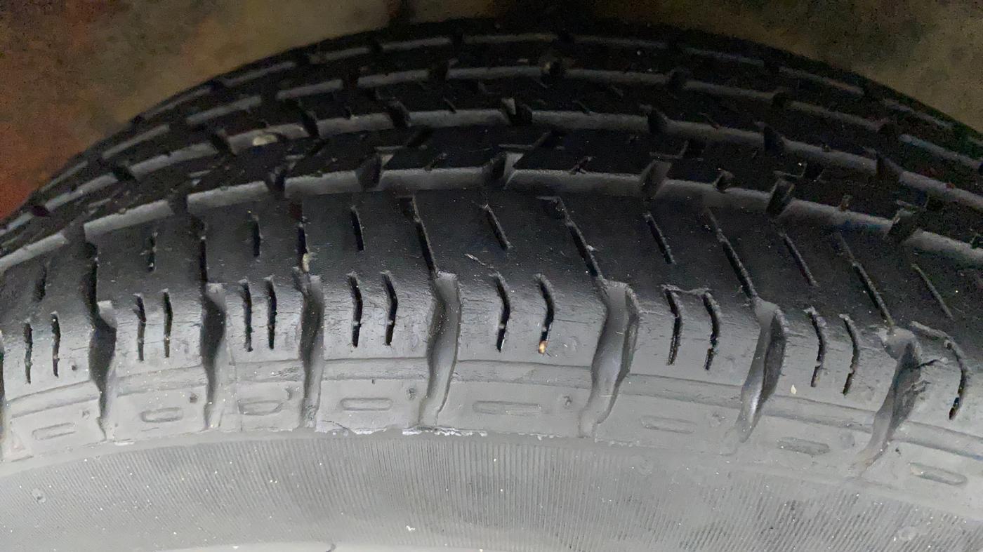 2014 Maruti Alto K10 VXI, Petrol, Manual, 22,916 km, Right Front Tyre Tread