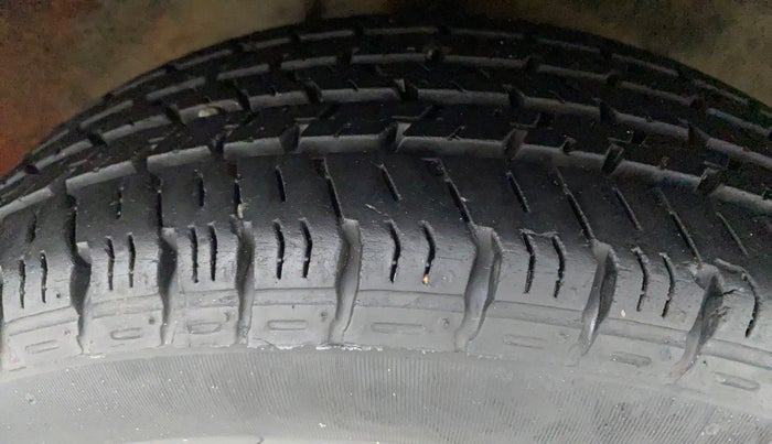 2014 Maruti Alto K10 VXI, Petrol, Manual, 22,916 km, Right Front Tyre Tread