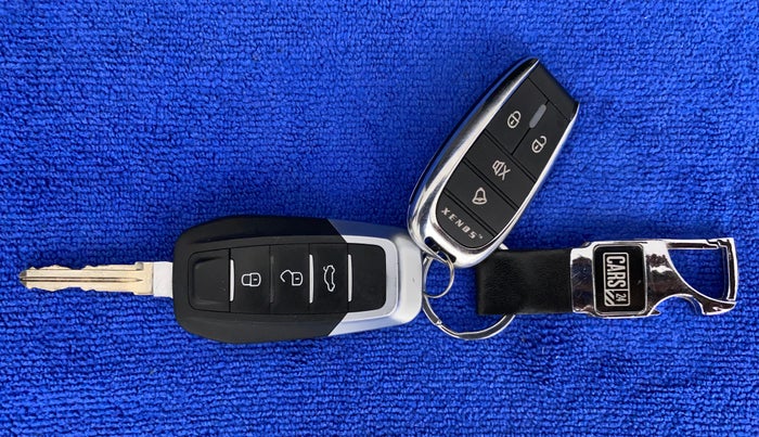 2021 Nissan MAGNITE XE, Petrol, Manual, 67,103 km, Key Close Up