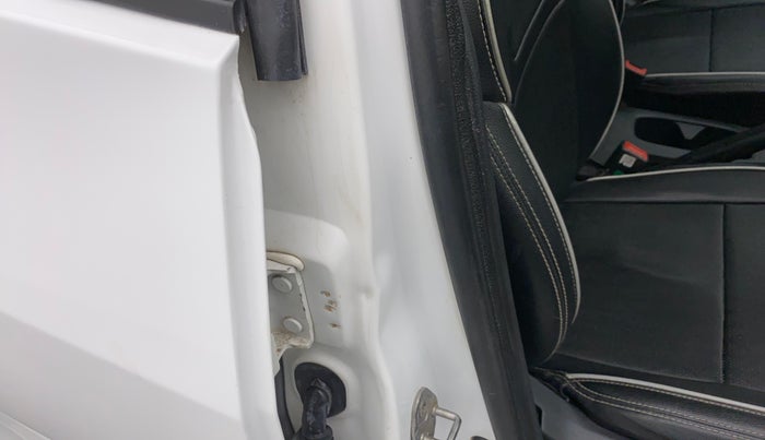 2021 Nissan MAGNITE XE, Petrol, Manual, 67,103 km, Right B pillar - Slightly dented