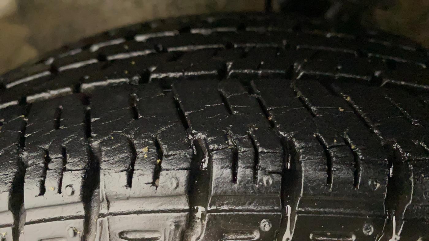 2016 Maruti Alto K10 VXI AMT, Petrol, Automatic, 23,457 km, Left Front Tyre Tread