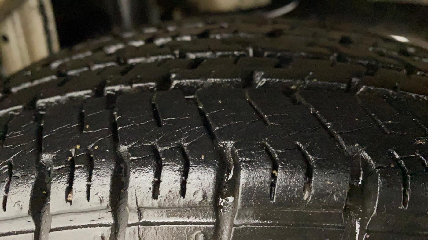 2016 Maruti Alto K10 VXI AMT, Petrol, Automatic, 23,457 km, Left Rear Tyre Tread