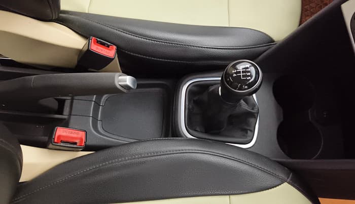 2015 Volkswagen Polo HIGHLINE1.2L, Petrol, Manual, 31,566 km, Gear Lever