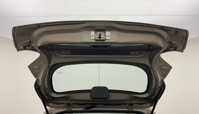 2019 Renault Kwid RXT 1.0 AMT (O), Petrol, Automatic, 18,651 km, Boot Door Open