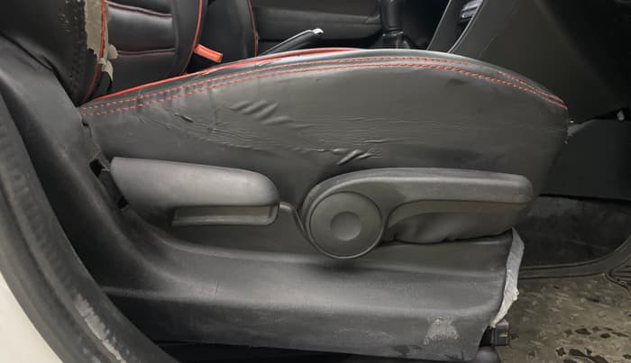 2022 Toyota URBAN CRUISER PREMIUM GRADE MT, Petrol, Manual, 50,265 km, Driver Side Adjustment Panel