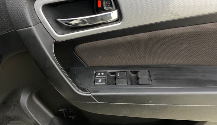 2022 Toyota URBAN CRUISER PREMIUM GRADE MT, Petrol, Manual, 50,265 km, Driver Side Door Panels Control