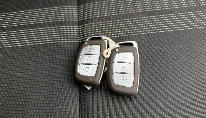 2022 Hyundai VENUE SX (O) 1.5 CRDI, Diesel, Manual, 44,392 km, Key Close Up