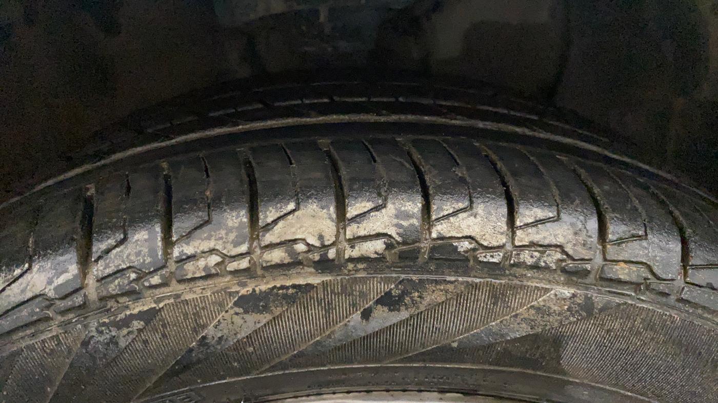 2018 Hyundai Elite i20 ASTA 1.2 (O), Petrol, Manual, 74,713 km, Right Front Tyre Tread