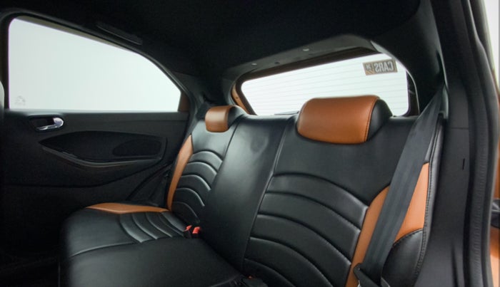 2018 Ford FREESTYLE TITANIUM 1.5 DIESEL, Diesel, Manual, 22,937 km, Right Side Rear Door Cabin