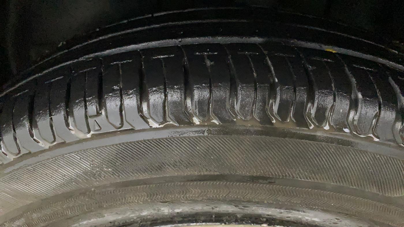 2023 Tata ALTROZ XE PETROL, Petrol, Manual, 34,057 km, Left Front Tyre Tread