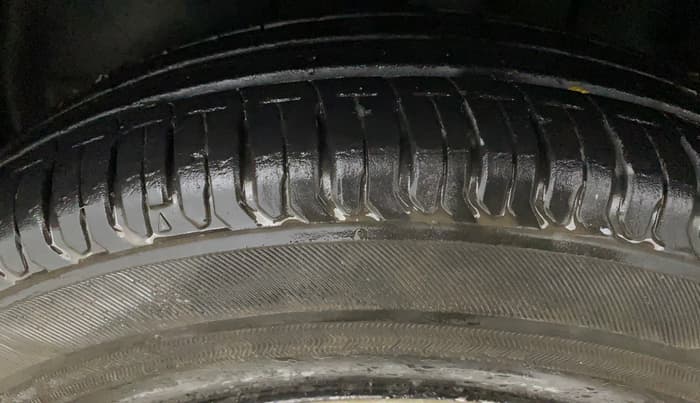 2023 Tata ALTROZ XE PETROL, Petrol, Manual, 34,057 km, Left Front Tyre Tread