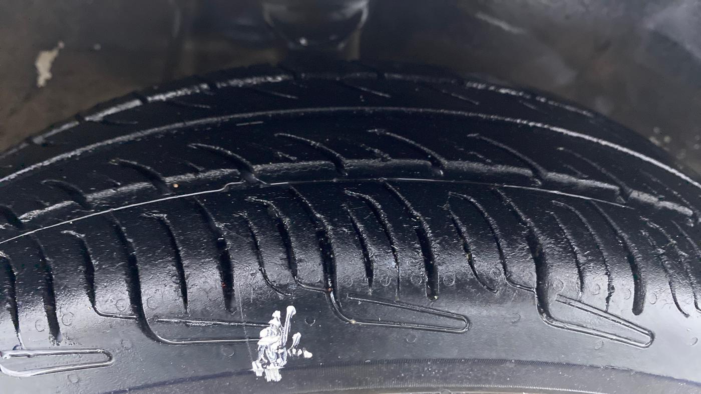 2017 Maruti Alto 800 LXI, Petrol, Manual, 50,197 km, Right Front Tyre Tread