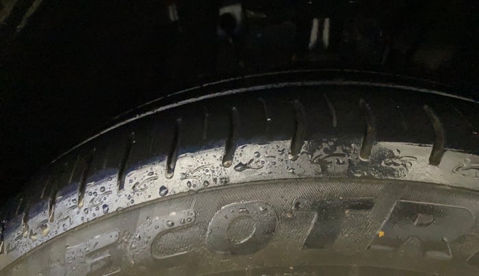 2023 Tata ALTROZ XZ PLUS SUNROOF CNG, CNG, Manual, 25,653 km, Right Front Tyre Tread