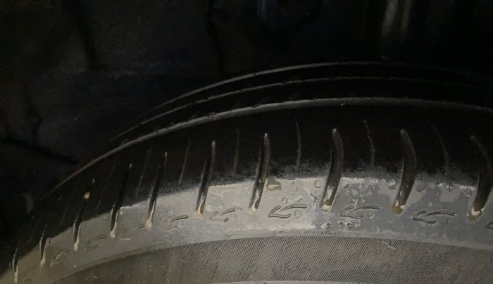 2023 Tata ALTROZ XZ PLUS SUNROOF CNG, CNG, Manual, 25,653 km, Left Rear Tyre Tread