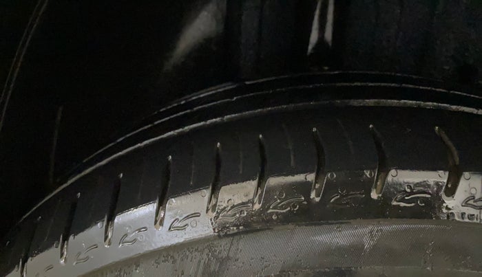 2023 Tata ALTROZ XZ PLUS SUNROOF CNG, CNG, Manual, 25,653 km, Right Rear Tyre Tread